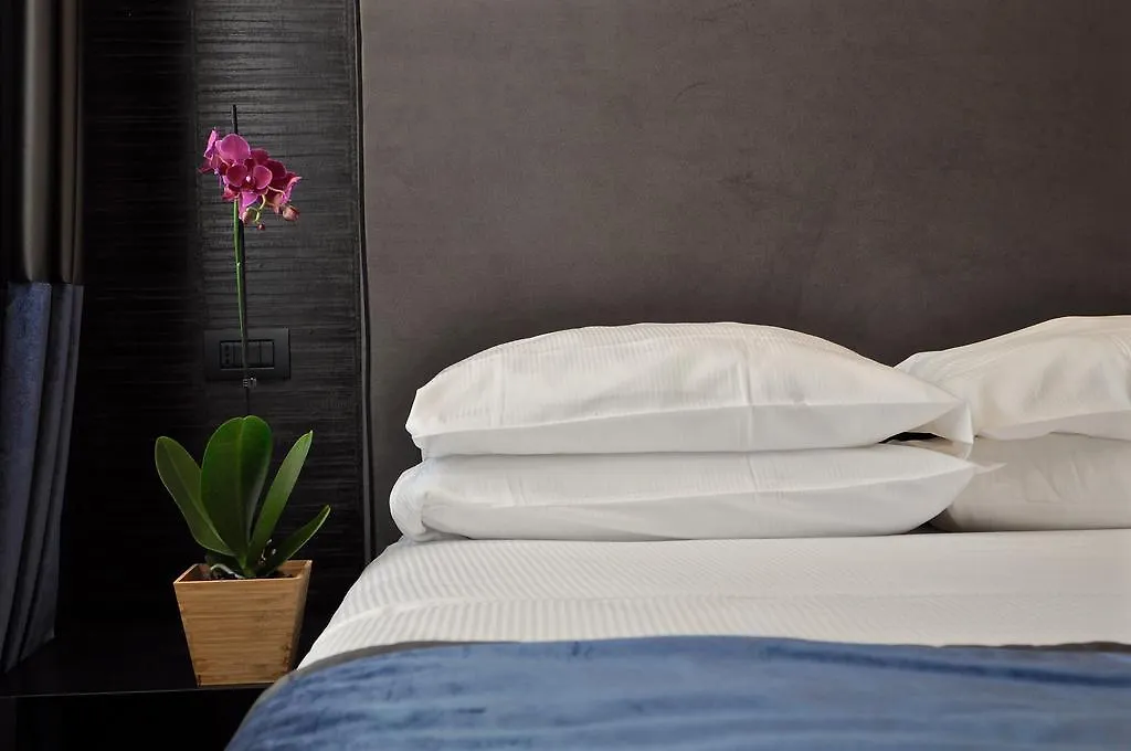 Place 24 Suites & Wellness Rome 2*,