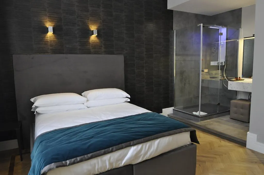 Place 24 Suites & Wellness Rome