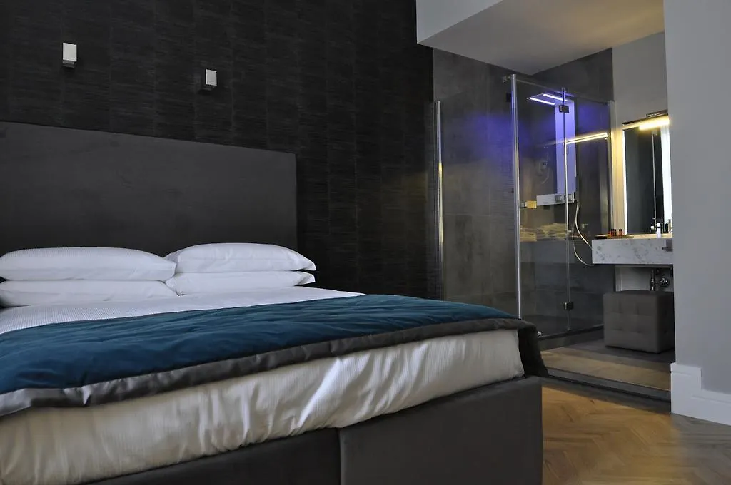 Place 24 Suites & Wellness Rome