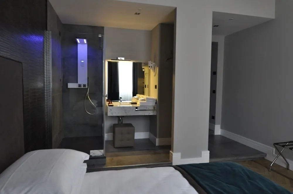 Place 24 Suites & Wellness Rome 2*,  Italy