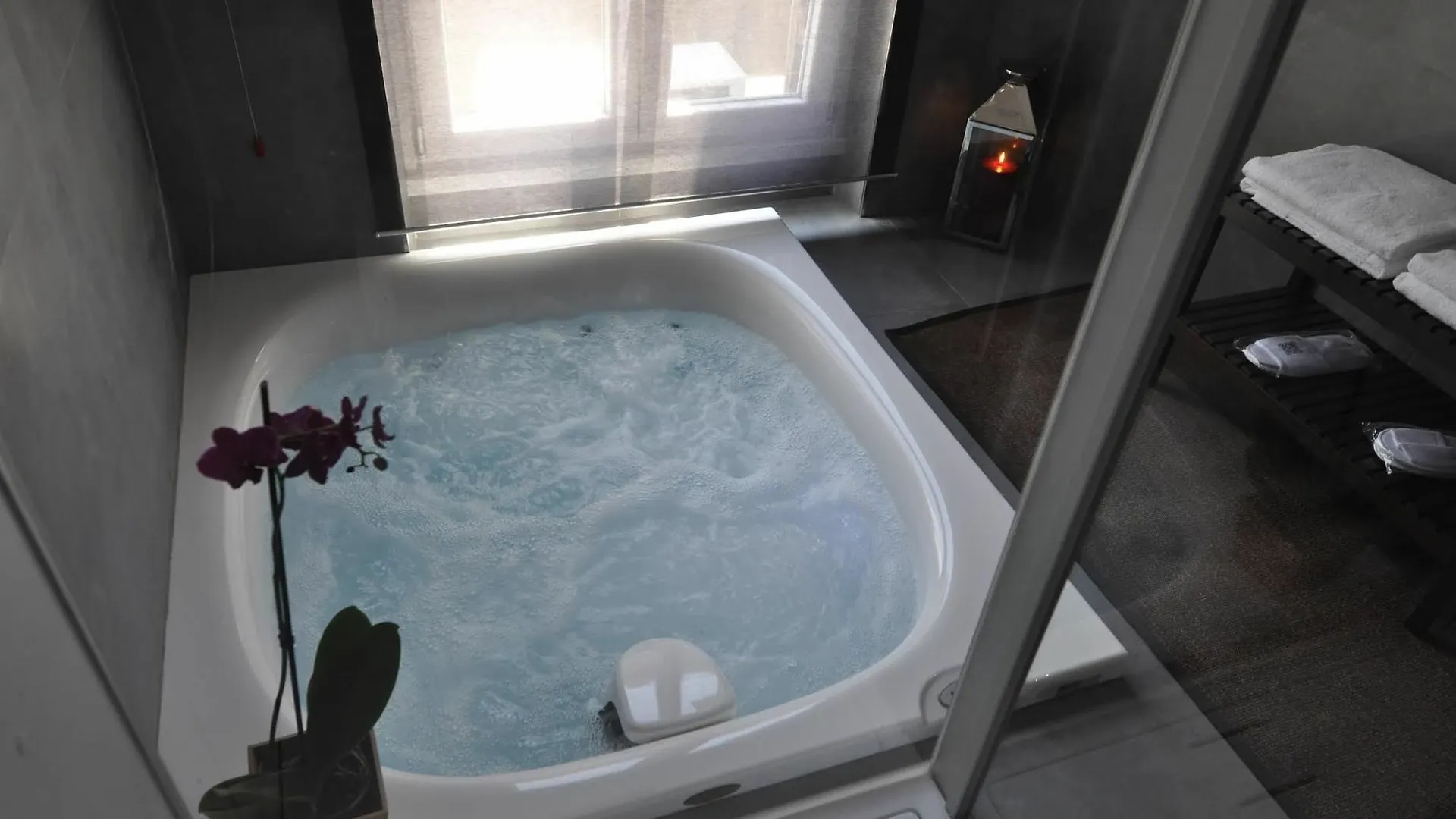 Place 24 Suites & Wellness Rome 2*,  Italy